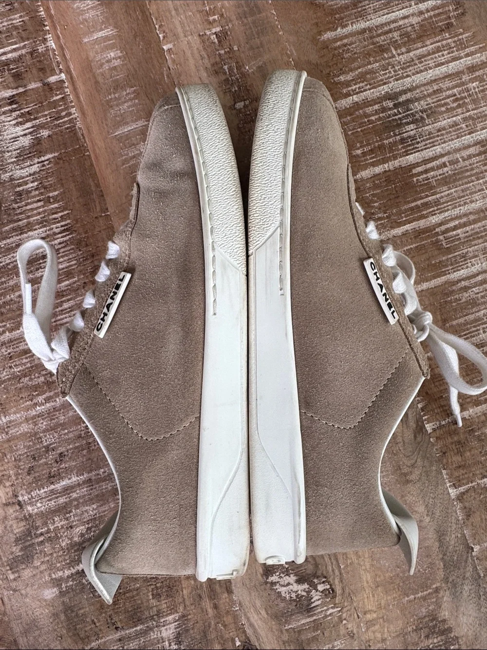 Chanel Interlocking CC Logo Suede Sneakers Size 39